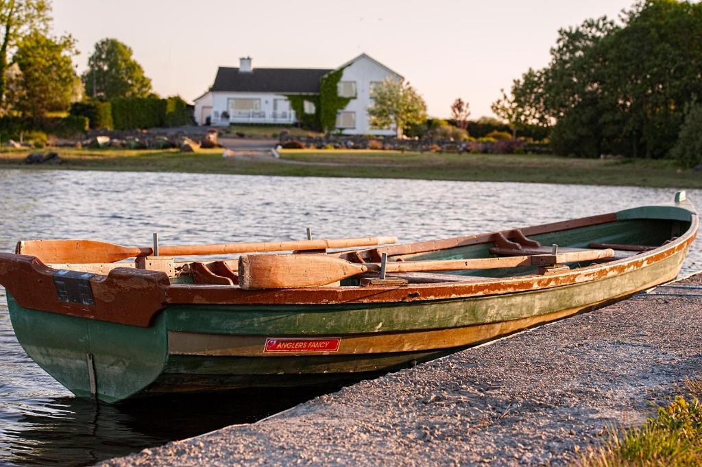 The Waterfront House Country Home Oughterard Buitenkant foto