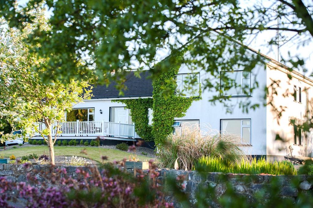 The Waterfront House Country Home Oughterard Buitenkant foto